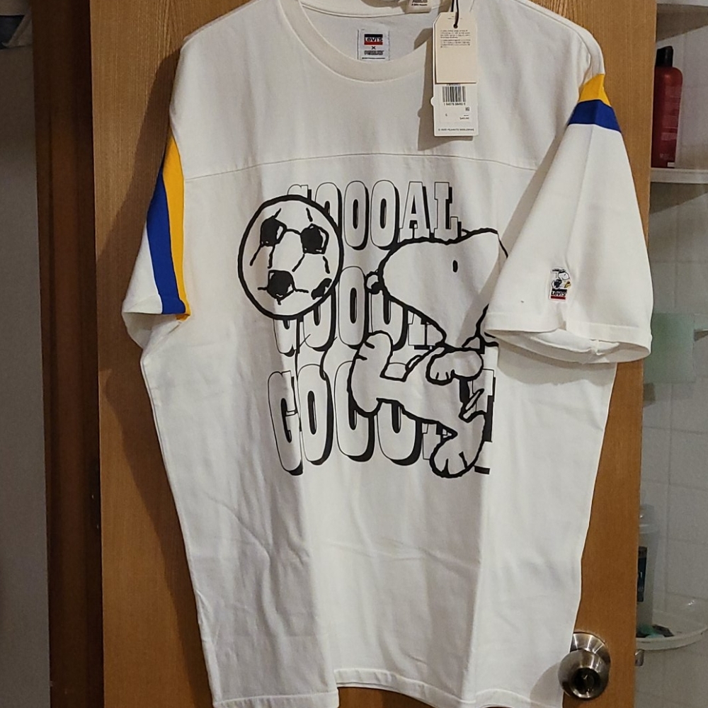Snoopy Shirt (Levis x Peanuts collection)